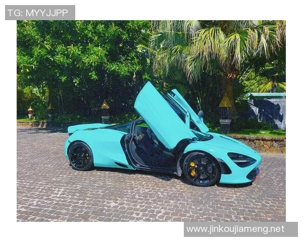 足球明星驾驭迈凯伦超跑炫酷瞬间尽显风采与激情